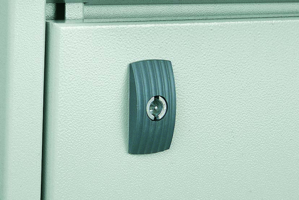 Schneider Electric Замочная личинка треуг. хром 8 мм