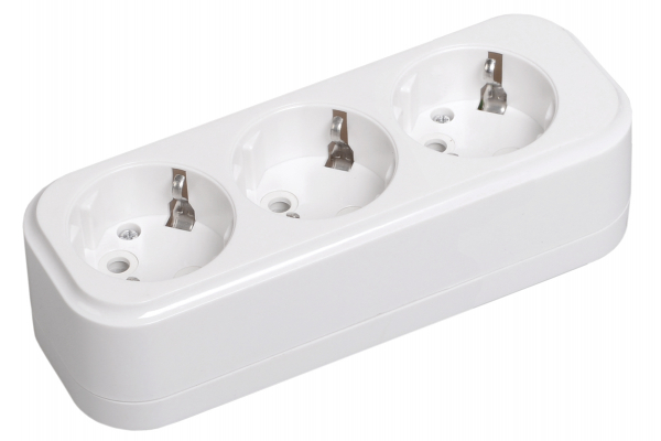 IEK Розетка переносная разб. К03 3 места CLASSIC