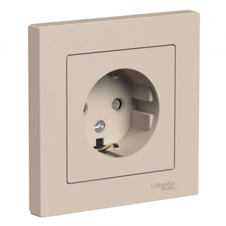 Systeme Electric AtlasDesign Песочный Розетка с/з со шторками, 16А, в сборе