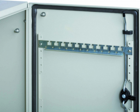 Schneider Electric Sarel Рейка дверная 600мм