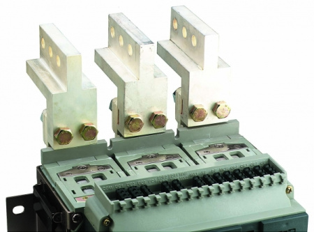 Schneider Electric Compact Комплект дополнительных переходников с переднего на вертикальное присоединение (3шт)